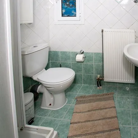 Antigone アルゴストリオン