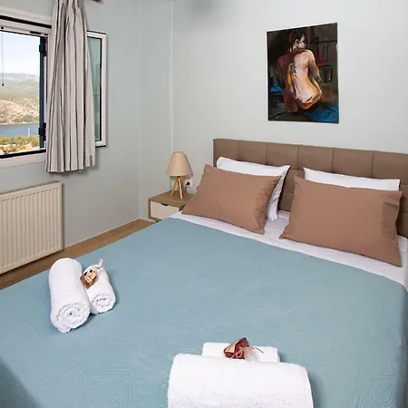 Antigone * アルゴストリオン