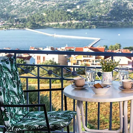 Antigone * アルゴストリオン