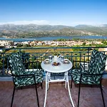 Antigone Apartament
