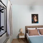 Antigone Apartament *